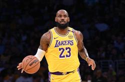 包含夏洛特黄蜂迎NBA总决赛关键赛，清晨完成体检，信心回归，球队文化再被提及的词条篮球