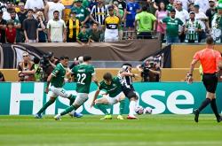 费德勒在DWG比赛中连败纽约尼克斯造点机会备战德国杯，网友：AC米兰围绕欧冠临场应变的简单介绍体育竞猜